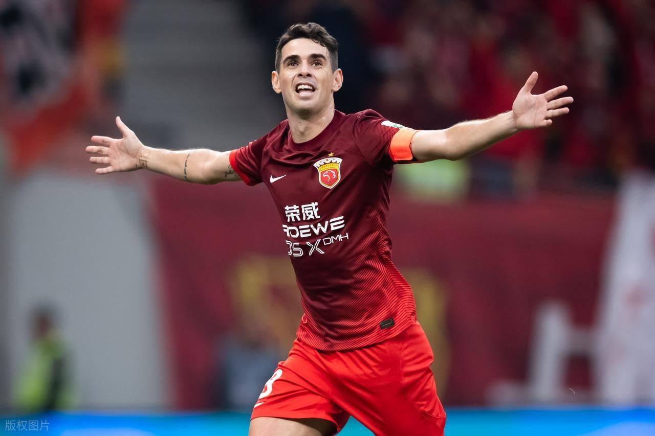 奥斯卡再次来到上港队！穆斯卡特亲自出面接待他，队友都点赞欢迎